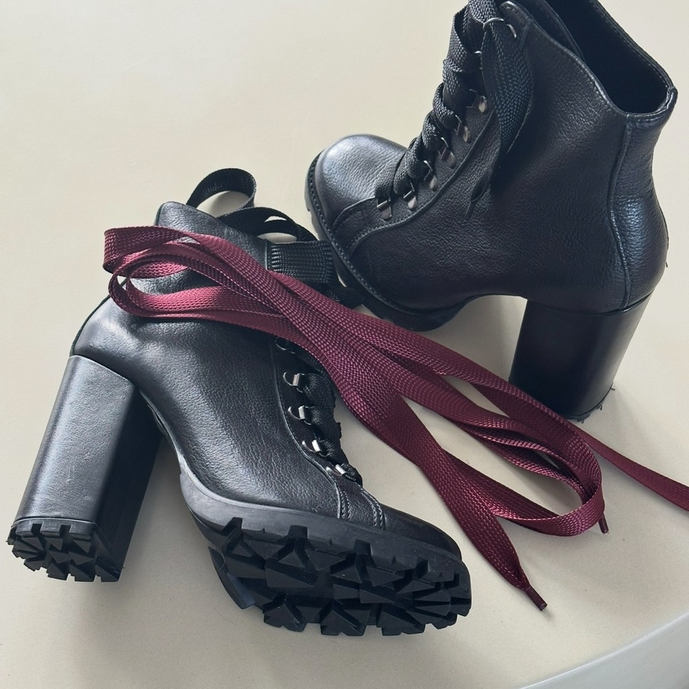 SCHUTZ Black and Red Heeled Boots with Lace-Up Design
